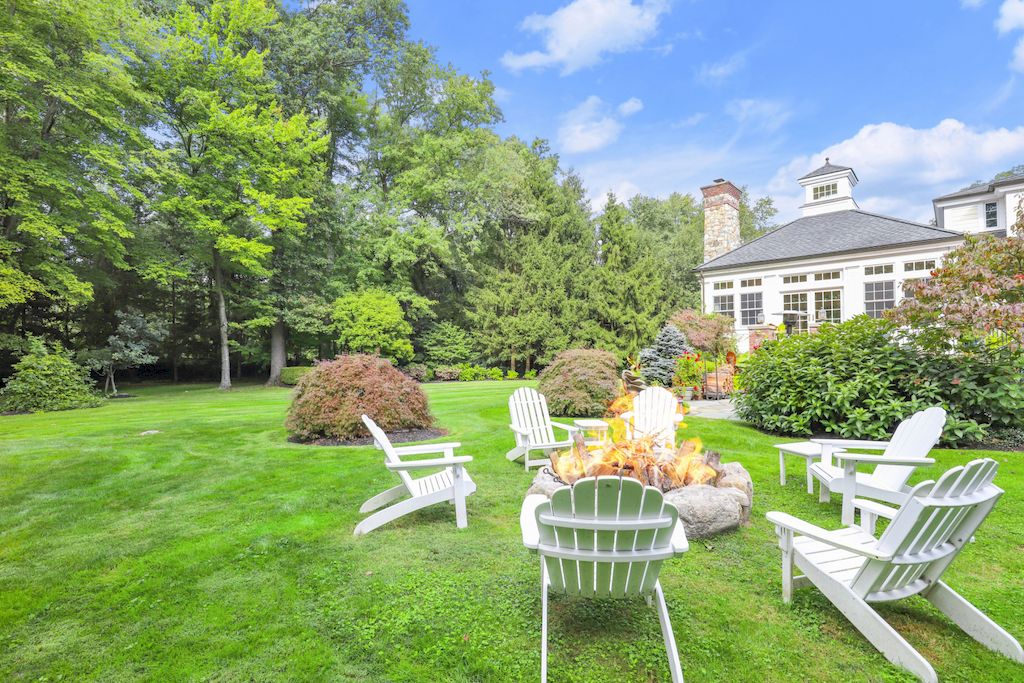 Stunning and Renovated Colonial in Connecticut with Striking Architectural Details on Market for $3,050,000