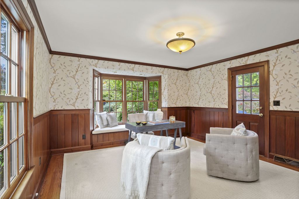 Stunning and Renovated Colonial in Connecticut with Striking Architectural Details on Market for $3,050,000