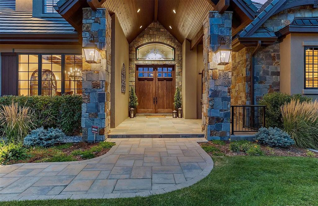 Impressive beautiful home in Colorado offering royal lifestyle hits Market for $3,295,000