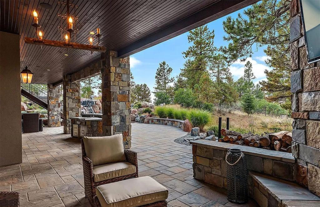 Impressive beautiful home in Colorado offering royal lifestyle hits Market for $3,295,000