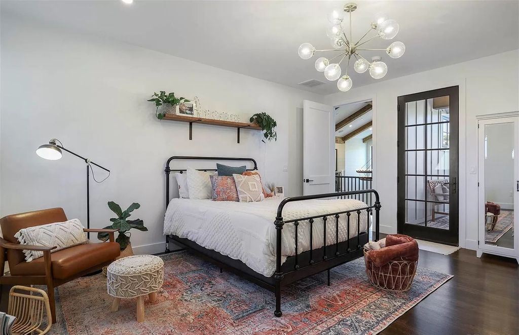 Another great touch to your Vintage Bedroom Ideas is found in the vintage sputnik chandelier. This spherical light fixture becomes the focal point of any space and it is an especially unique addition to the bedroom. 