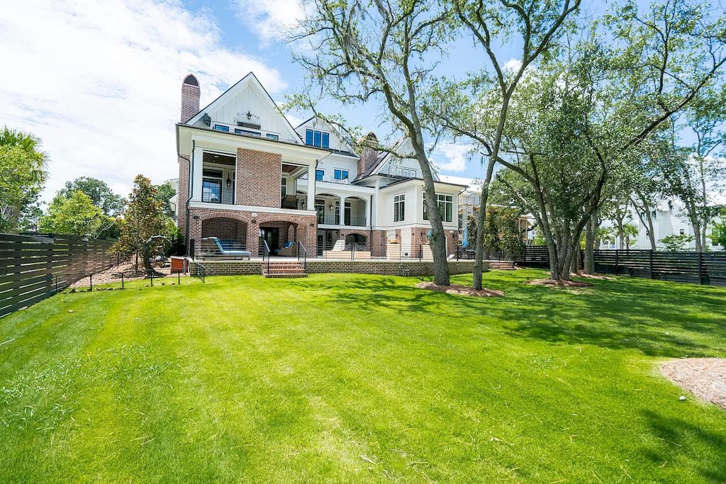 This $6,700,000 Amazing Home in South Carolina Built to Maximize Stunning Marsh Views and Flooded with Natural Light