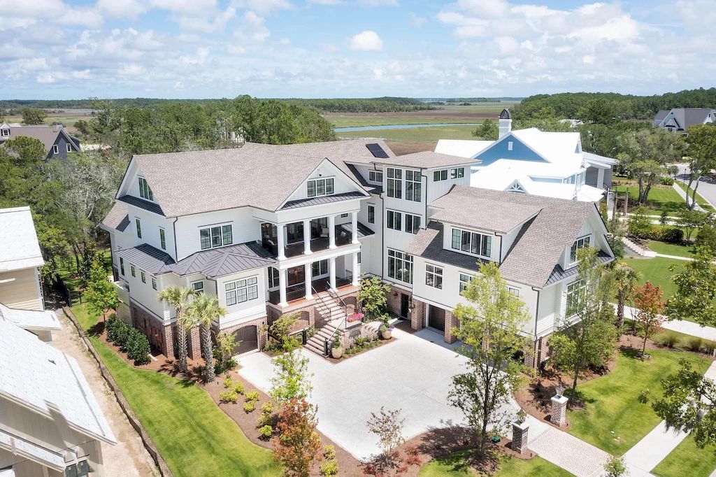 This $6,700,000 Amazing Home in South Carolina Built to Maximize Stunning Marsh Views and Flooded with Natural Light