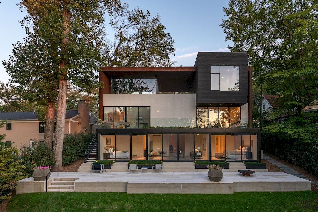 Michigan Modern Masterpiece Flooded with Natural Light and Expansive Living Space on Market for $3,295,000