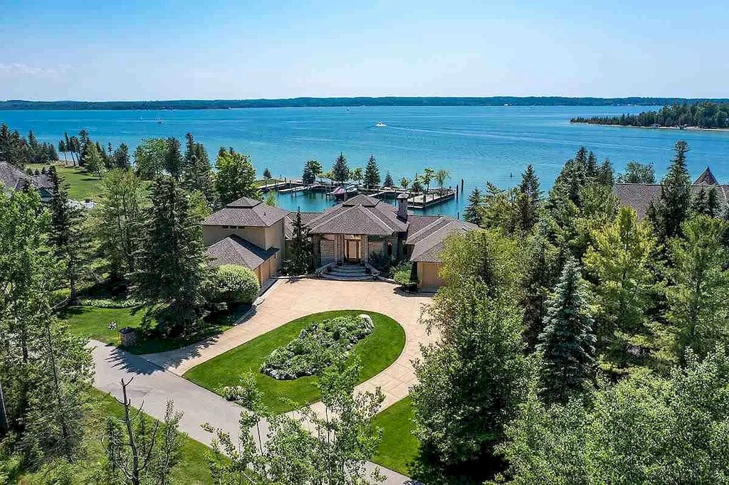 Grand Estate Overlooks Charming Oyster Bay, Michigan Priced at $4,295,000