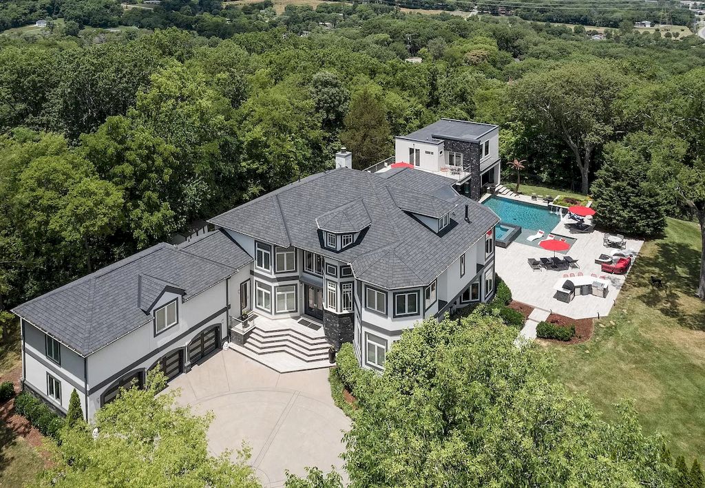 This $3,890,000 Amazing 2-story Pool House Offers Luxurious Living with Privacy in Tennessee