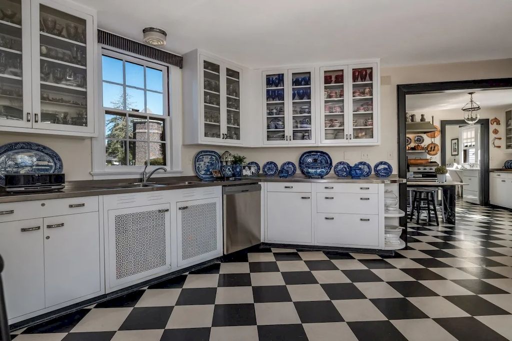 Connecticut Glorious Custom-built Home Hits Market for $12,600,000