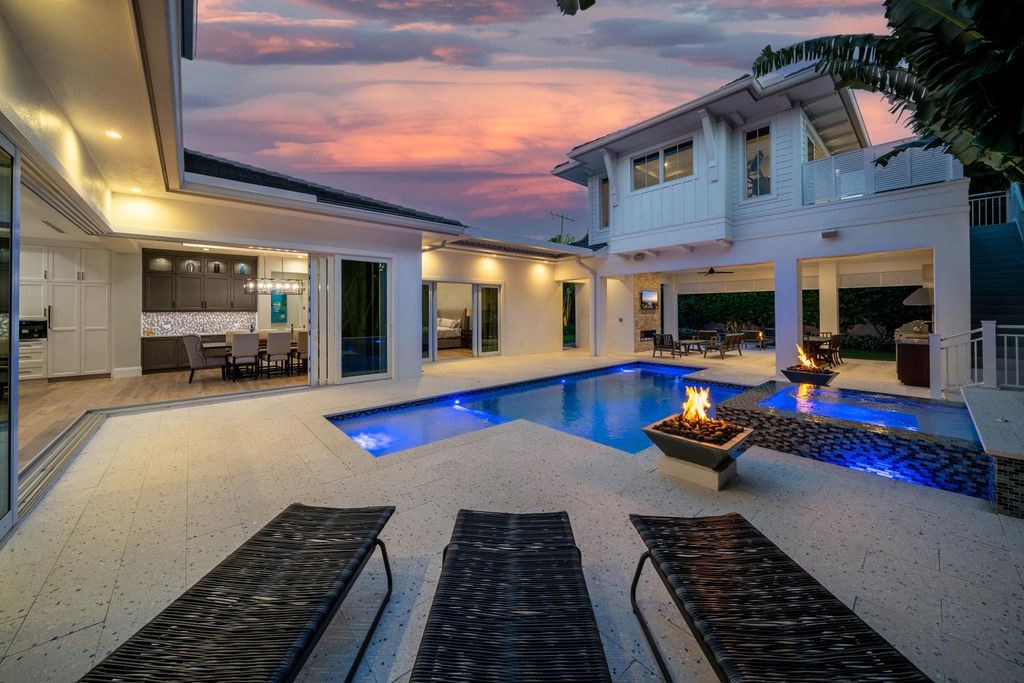 The Home in Naples is a fabulous home with separate guest house with spectacular upgrades and level of finishes now available for sale. This home located at 30 6th Ave N, Naples, Florida