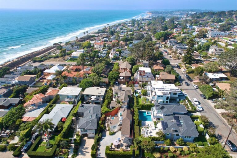 Modern Home on Corner lot in Del Mar with Stunning View Asks $10.85M