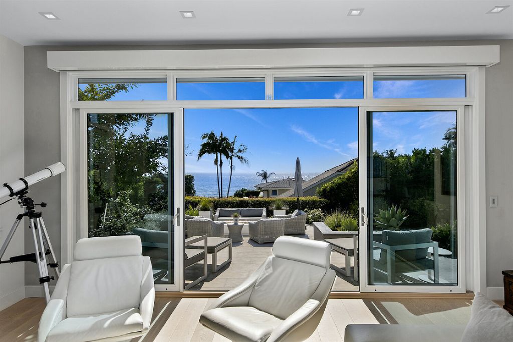 A-Modern-Home-on-Corner-lot-in-Del-Mar-with-Stunning-View-of-the-Pacific-Asking-for-10850000-18