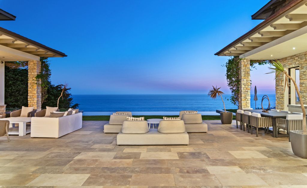 A-Sensational-Single-level-Malibu-Villa-offers-Extravagant-Comfort-Asking-19950000-33