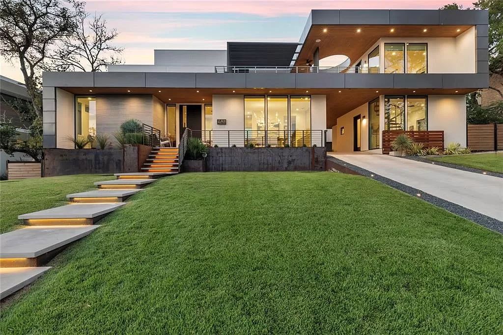 An-Exquisite-Modern-Home-in-Austin-with-Amazing-Layout-Asking-for-6995000-1