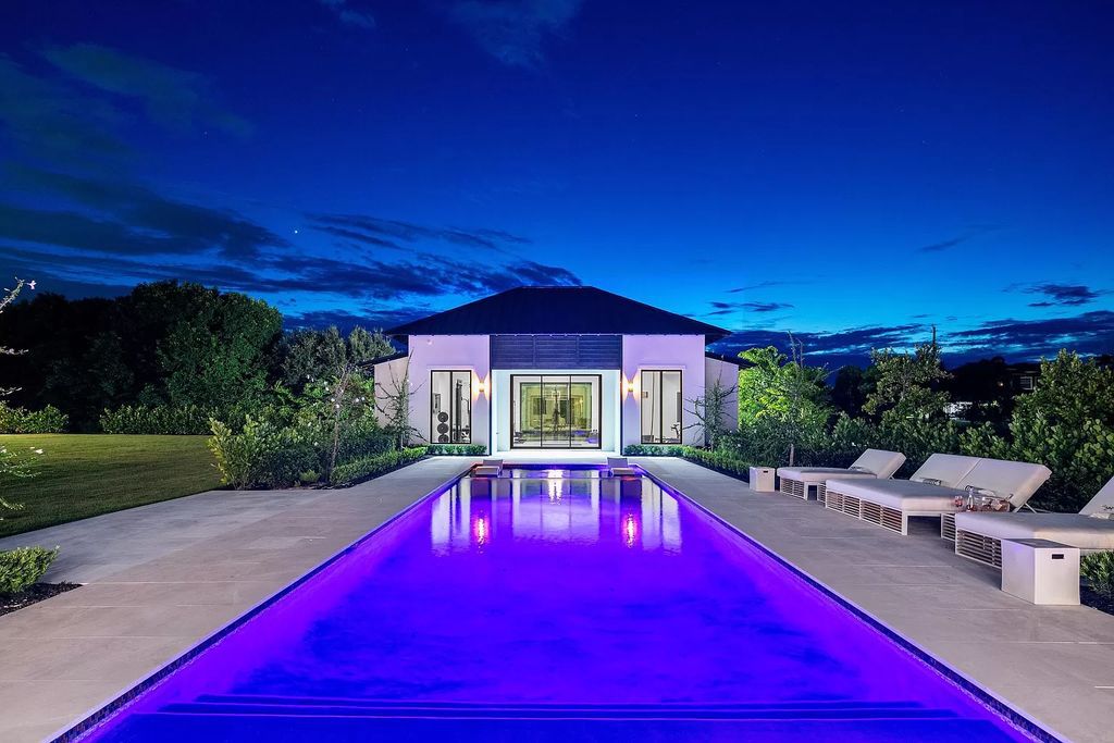 An-Impeccable-New-Contemporary-Home-in-Delray-Beach-offered-at-10000000-33