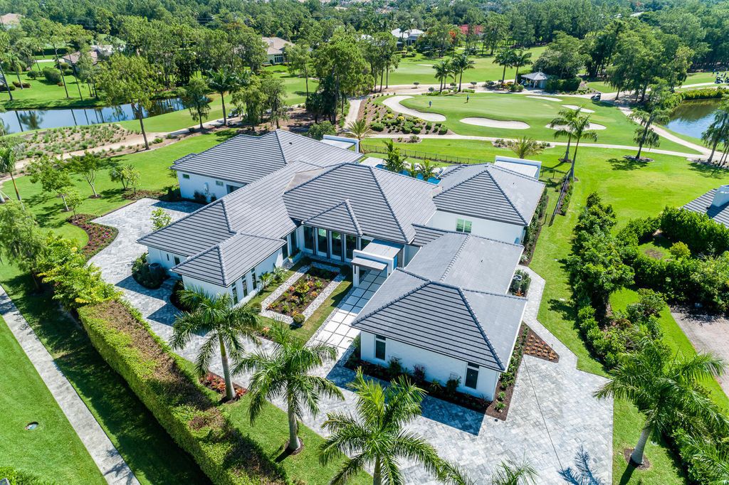 An-Unprecedented-Home-in-Naples-with-Unmatched-Quality-Asks-for-5900000-27