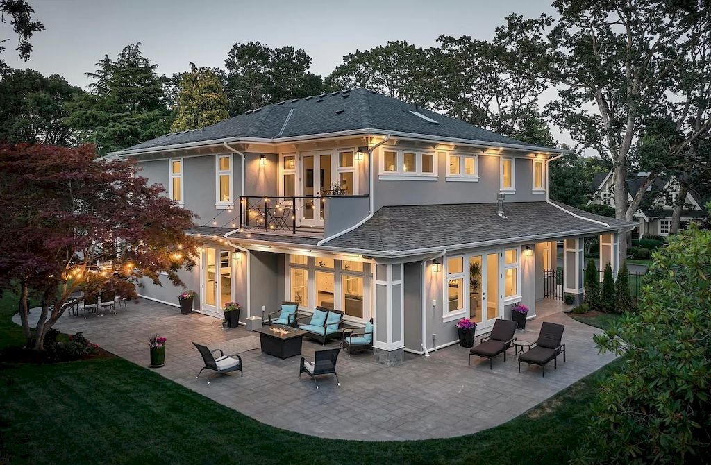 Beautiful-Home-in-Oak-Bay-Embodies-Luxury-Thoughtful-Design-Hits-Market-for-C5485000-34