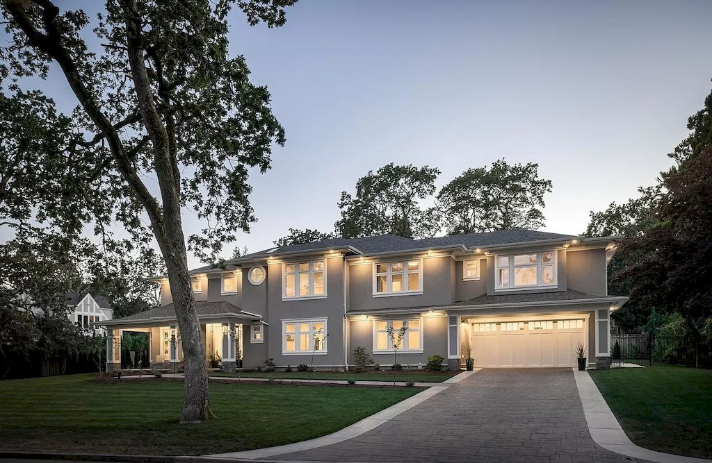 Beautiful-Home-in-Oak-Bay-Embodies-Luxury-Thoughtful-Design-Hits-Market-for-C5485000-7