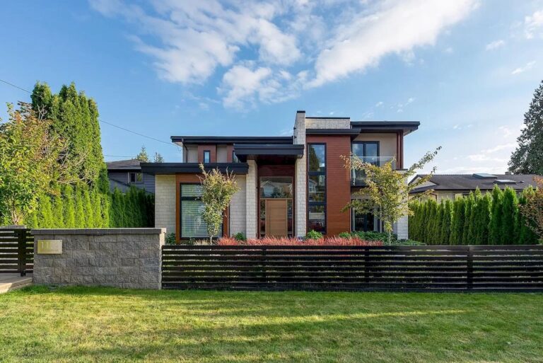 Beautiful Modern Home in West Vancouver Frames Breathtaking Ocean Views Asking for C$4,998,000