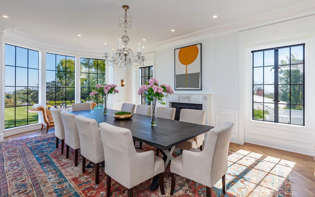 Bel-Air-Traditional-Home-has-gone-through-a-Sophisticated-Restoration-hits-Market-for-45000000-8