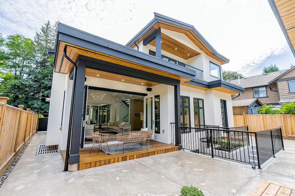 Brand-New-Home-in-North-Vancouver-with-Inspiring-Design-Ideas-Hits-Market-for-C3298000-16