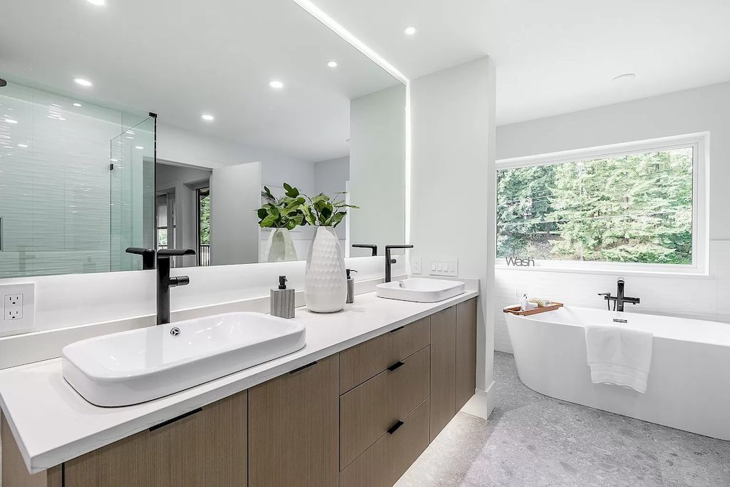 Brand-New-Home-in-North-Vancouver-with-Inspiring-Design-Ideas-Hits-Market-for-C3298000-27