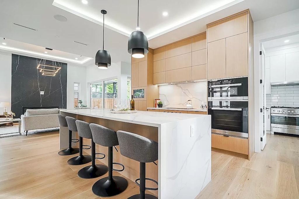 Brand-New-Home-in-North-Vancouver-with-Inspiring-Design-Ideas-Hits-Market-for-C3298000-4