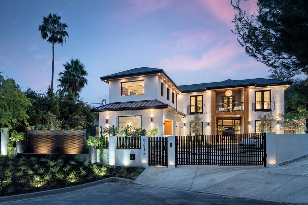 The Mansion in Beverly Hills showcases peerless California living in one of the most iconic neighborhoods in the city now available for sale. This home located at 9814 Curwood Pl, Beverly Hills, California