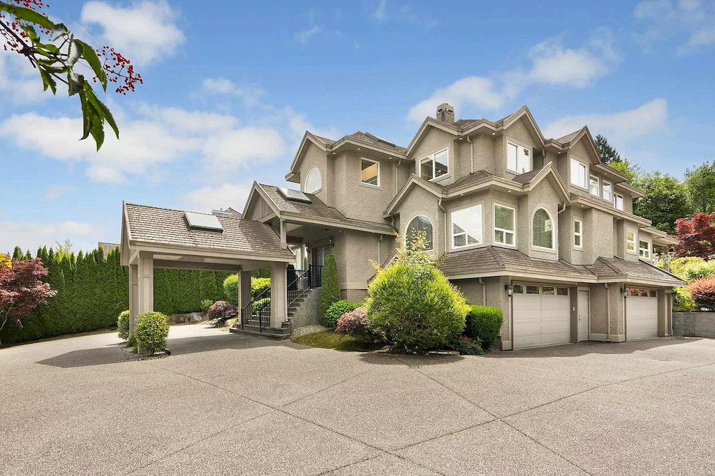 The Luxury Home in Surrey is an amazing home now available for sale. This home is located at 16012 30th Ave, Surrey, BC V3Z 0Z8, Canada