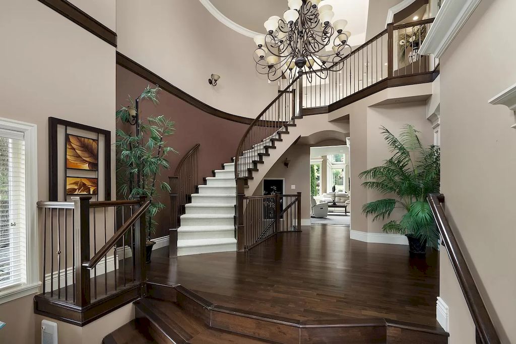 Elegant-amp-Functional-This-3-Storey-Luxury-Home-in-Surrey-Asks-C4488000-25_result