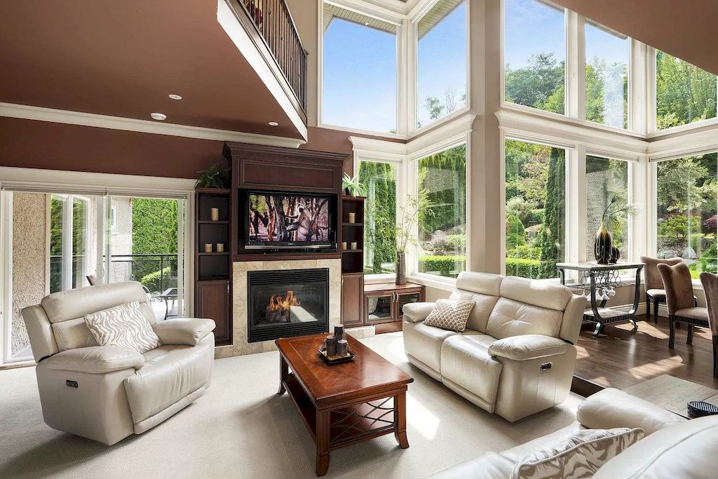 Elegant-amp-Functional-This-3-Storey-Luxury-Home-in-Surrey-Asks-C4488000-27_result