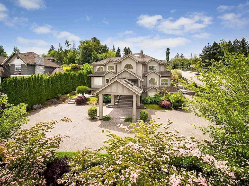 Elegant-amp-Functional-This-3-Storey-Luxury-Home-in-Surrey-Asks-C4488000-32_result