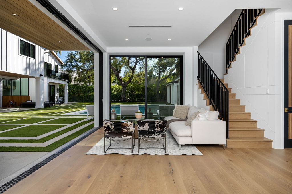 The Home in Encino is a breathtaking and awe inspiring new construction masterpiece affords the finest luxury experience now available for sale. This home located at 4565 Encino Ave, Encino, California