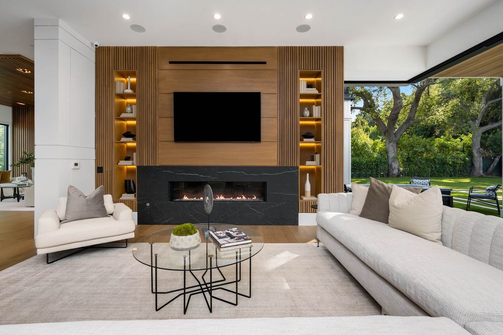 The Home in Encino is a breathtaking and awe inspiring new construction masterpiece affords the finest luxury experience now available for sale. This home located at 4565 Encino Ave, Encino, California
