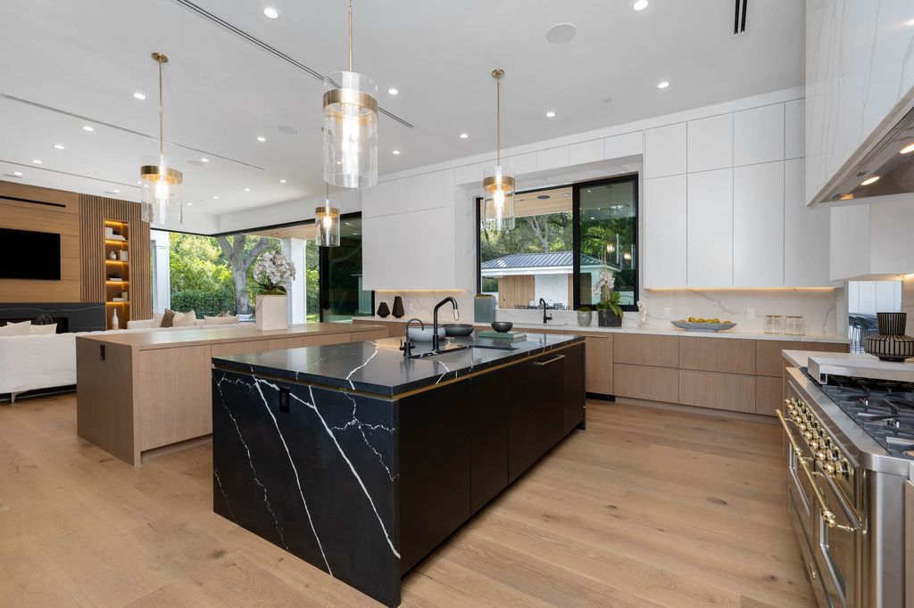 The Home in Encino is a breathtaking and awe inspiring new construction masterpiece affords the finest luxury experience now available for sale. This home located at 4565 Encino Ave, Encino, California