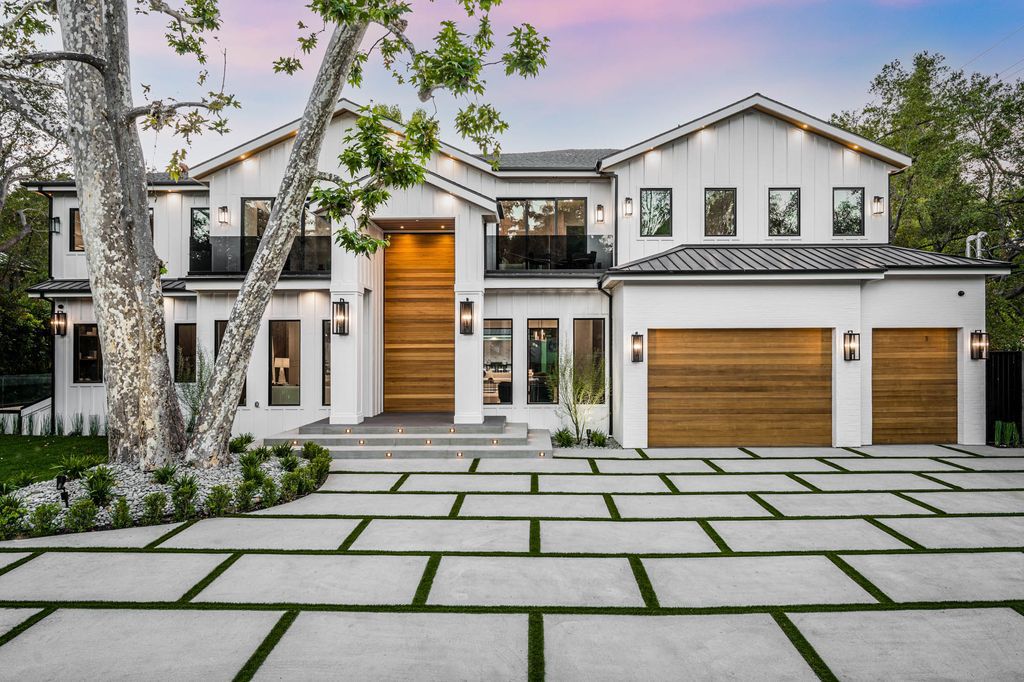 The Home in Encino is a breathtaking and awe inspiring new construction masterpiece affords the finest luxury experience now available for sale. This home located at 4565 Encino Ave, Encino, California