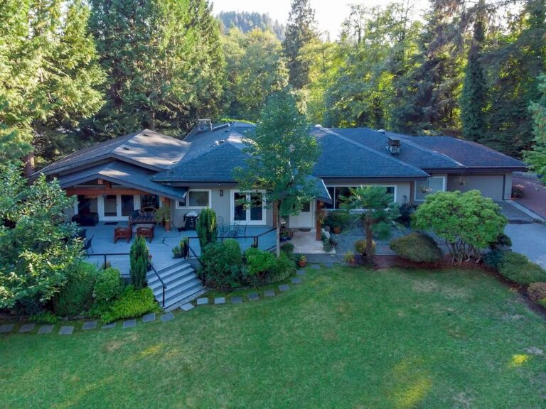Enjoy Tranquil Green Space in This C$3,390,000 Unique Park-like House in West Vancouver