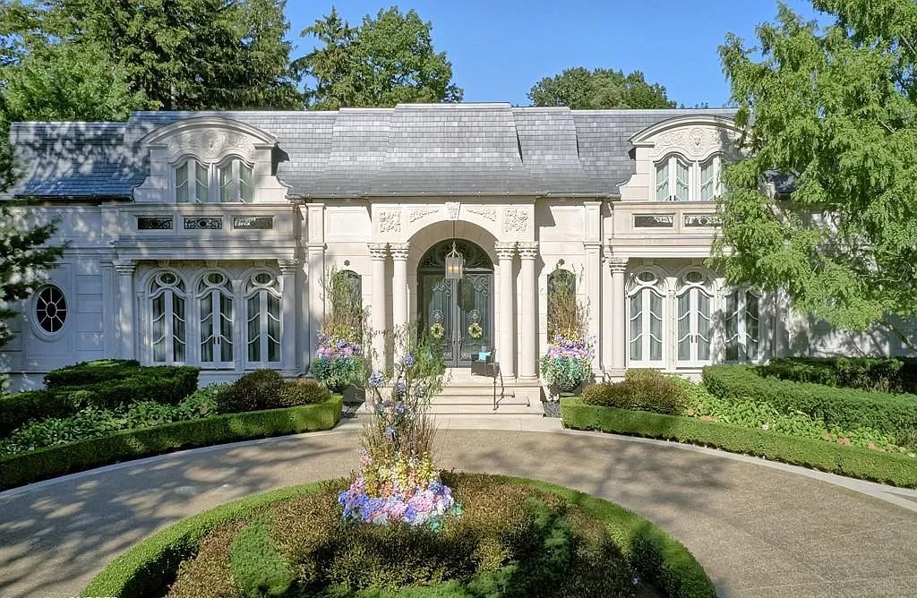 The Classic European Chateau in Ontario is a true timeless masterpiece now available for sale. This home is located at 291 Balsam Dr, Oakville, ON L6J 3X7, Canada