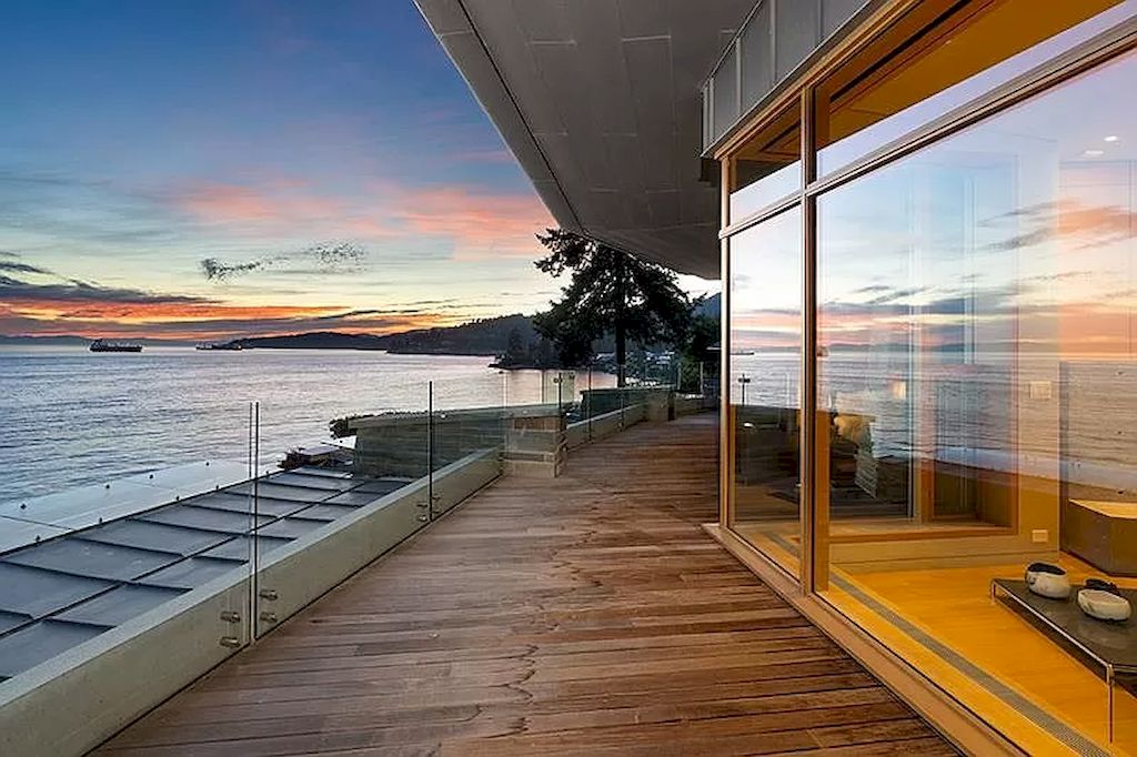 Experience-the-Energizing-Allure-of-the-Ocean-at-This-C26800000-World-Class-Luxury-Estate-in-West-Vancouver-17
