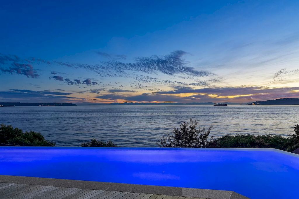 Experience-the-Energizing-Allure-of-the-Ocean-at-This-C26800000-World-Class-Luxury-Estate-in-West-Vancouver-21