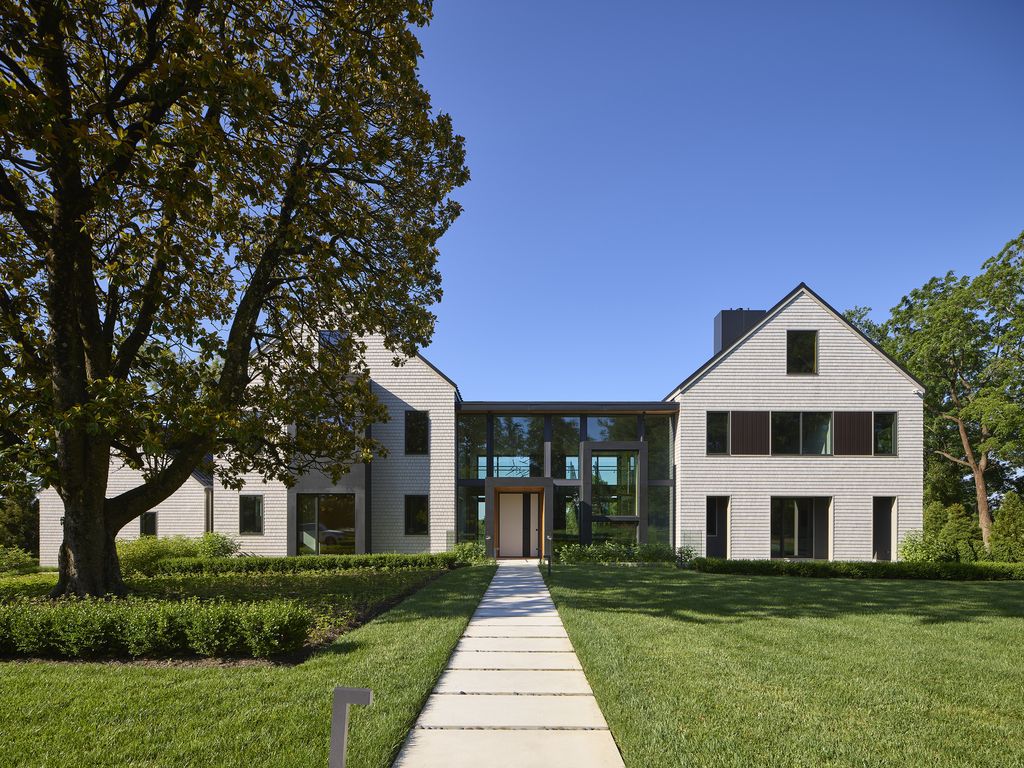 Haddonfield House, ideal gathering Place by Krieger + Associates Architect