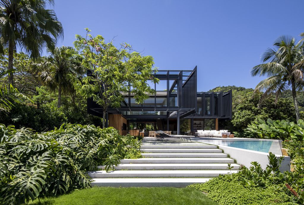 JSL House with The Privileging Views to The Sea by Bernardes Arquitetura