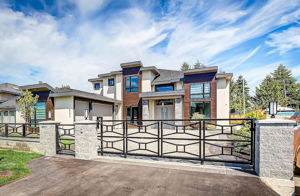 The Luxurious Modern Home in Richmond is a quality custom built home now available for sale. This home is located at 10491 Aintree Cres, Richmond, BC V7A 3T7, Canada