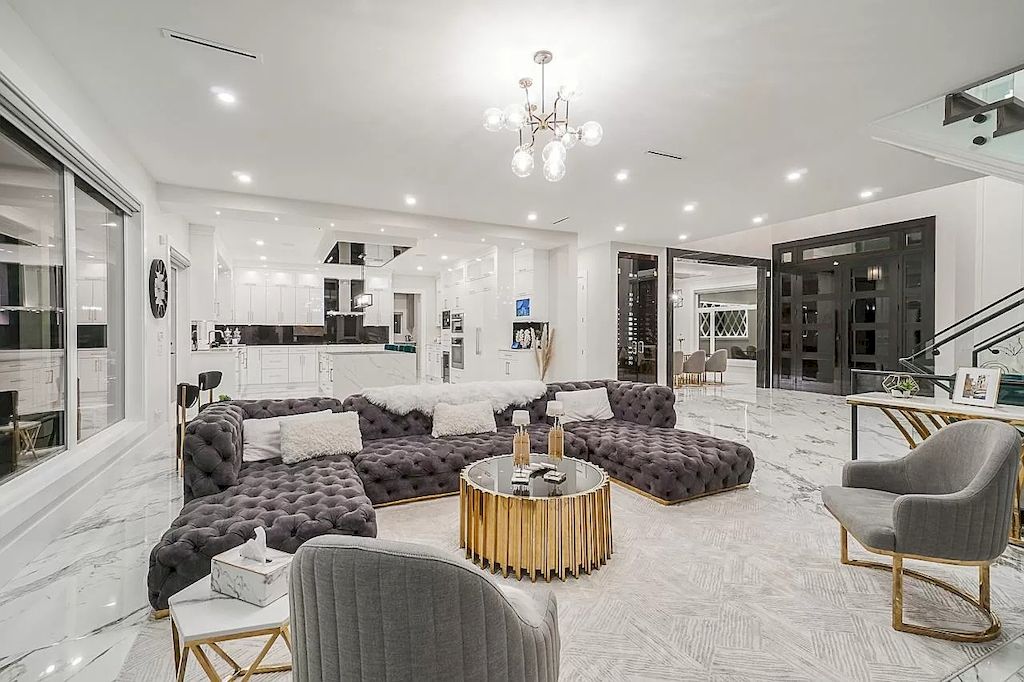 Listing-for-C3398000-Impressive-Modern-Surrey-Mansion-Offers-Functional-amp-Luxurious-Living-19