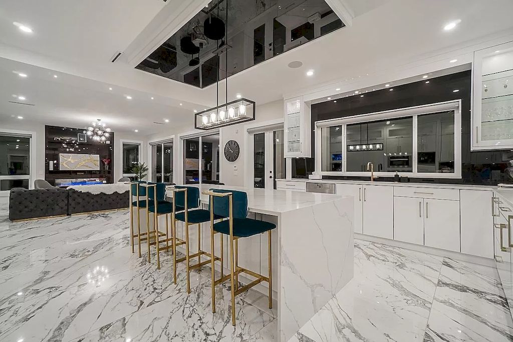 Listing-for-C3398000-Impressive-Modern-Surrey-Mansion-Offers-Functional-amp-Luxurious-Living-24