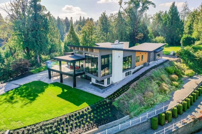 Live in Total Comfort, Tranquility at C$5,000,000 Beautiful Abbotsford Home