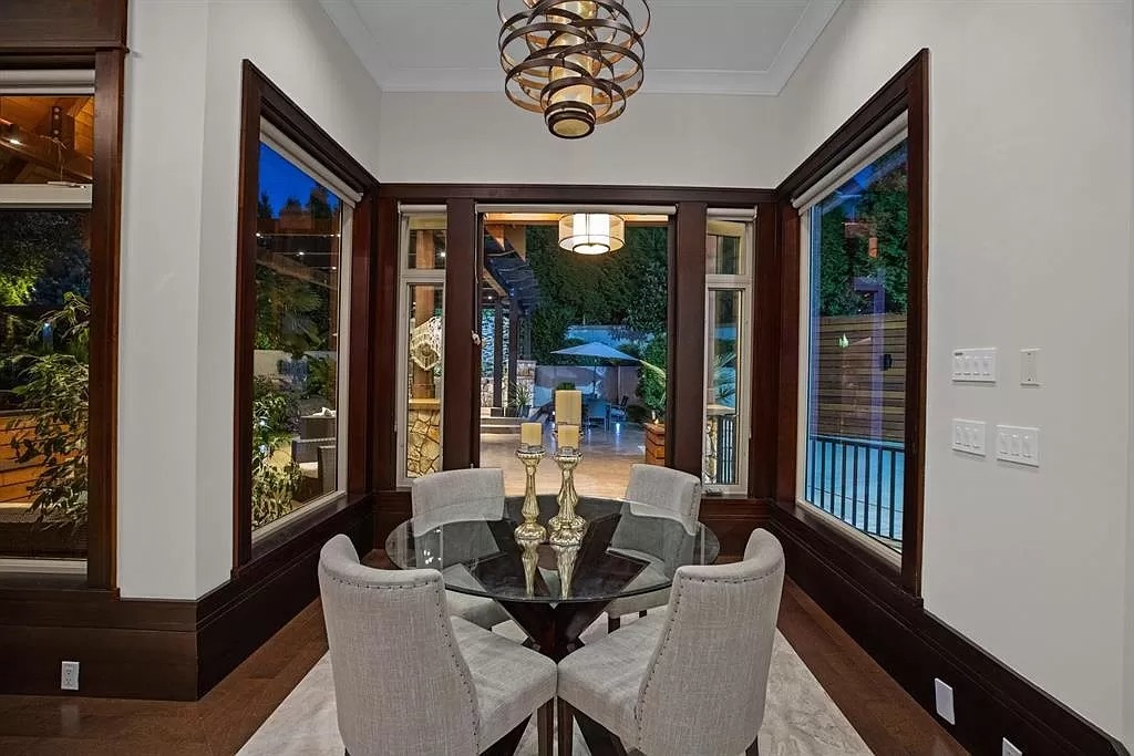 Luxurious-Whistler-Inspired-Mansion-in-Surrey-with-Panoramic-Mountain-Views-Asks-C4199000-8