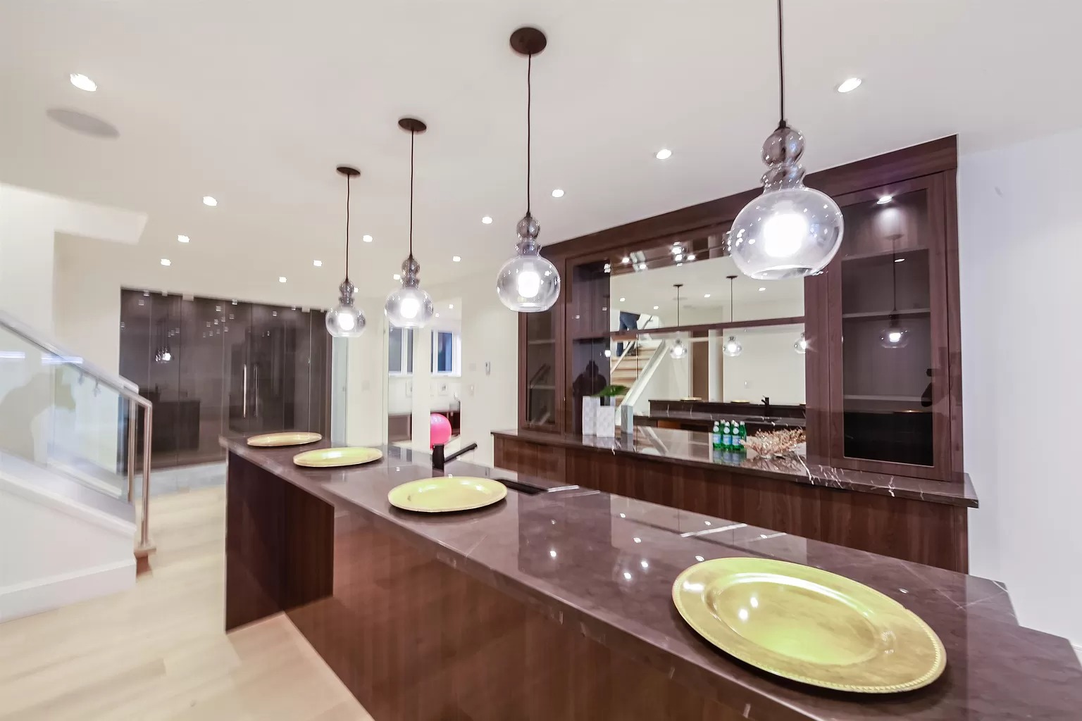 Luxury-Inspiration-Abounds-in-This-C4288000-Elegant-House-in-Burnaby-9