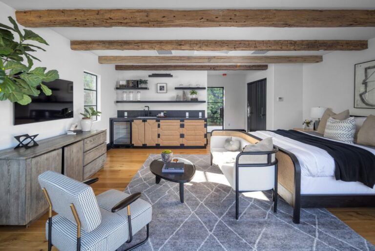 Timeless Spanish Masterpiece in Prime Little Holmby, Los Angeles