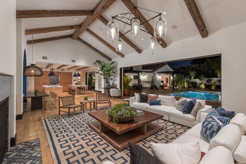 The Los Angeles Mansion is a timeless Spanish home was meticulously crafted to the highest of standards now available for sale. This home located at 467 Comstock Ave, Los Angeles, California