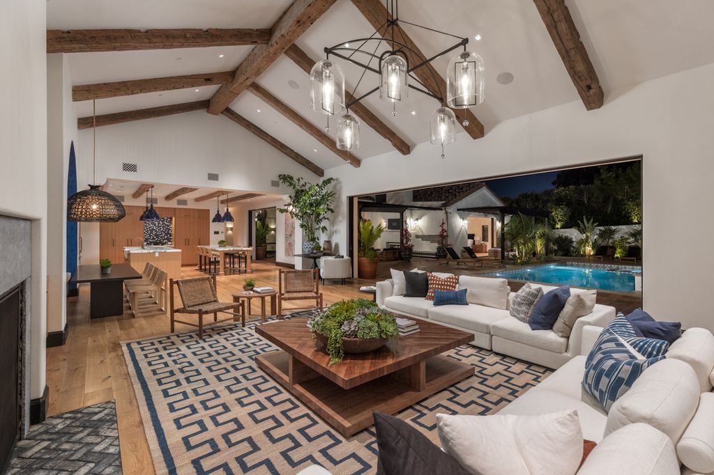 Meticulously-Crafted-Los-Angeles-Spanish-Mansion-in-Prime-Little-Holmby-for-Sale-at-18995000-9