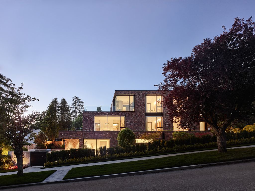 Nanton-Residence-a-Stunning-Mordern-Brick-Home-by-BLA-Design-Group-40